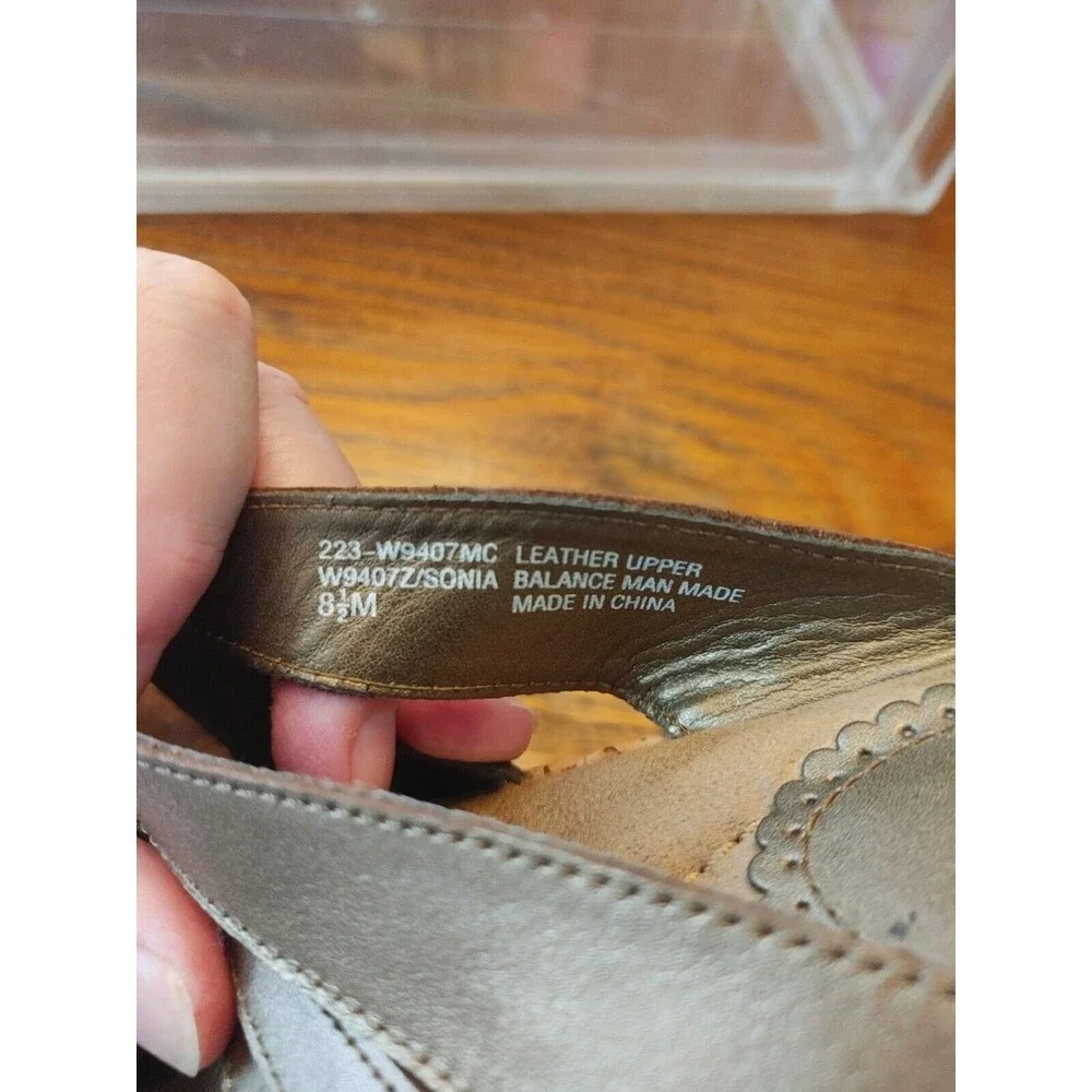 Bronze white mountain sandals cork Wedge 8.5 M (V-20)